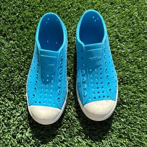 Native Kids Water Shoes - Bright Blue